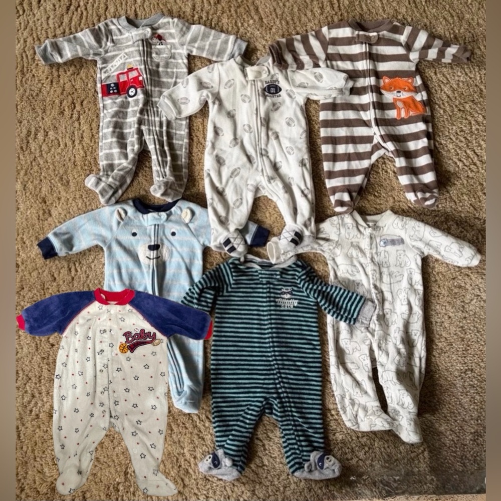 Lot of 7 Newborn Fleece Sleepers